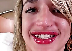 Stockinged blonde ladyboy Nanda Molinari strokes while toying her ass