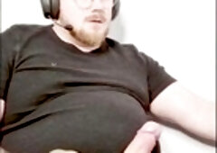 Edging whilst gaming got me so hot that I had to cum. (Gay male content)