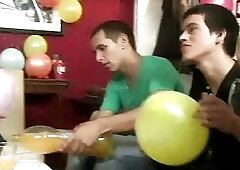 18yrold amateur parties with sexy twinks