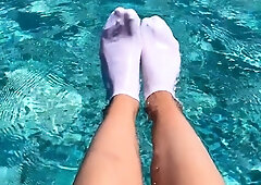Flexible foot fetish masturbating with feet and hands