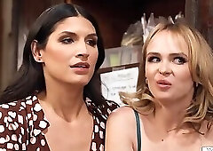 Shemale Zariah Aura gets caught licking colleague Lilly Bell