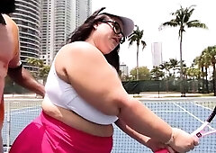 Luna Lark - Serving Luna's Ass