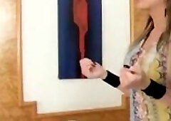 Shemales e essa putinha fudendo