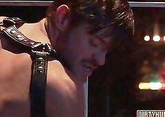 Muscle bear anal sex with cumshot