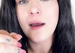 Webcam brunette solo masturbation