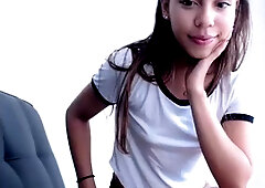 Amateur Webcam Teen Masturbates And Teases