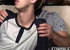 Hot daddy Jaxton Wheeler fucks with little Sam Truitt