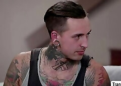 Transbabe Aubrey Kate hot sofa barebacking