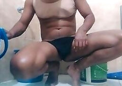 honeypapa explores public sex