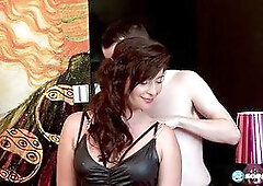 Satisfy your rent with a wild fuck to her ass - has, woman s, likes sensual, parties, late, some, willing, when