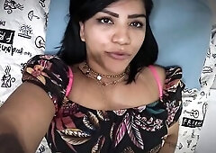 Nicoly decided to go shopping with no pants and the wicked neighbour noticed the move. That guy didn't waste time, offered assist, and things hea