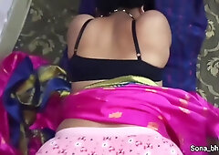 Indian Desi Sexy Bhabhi Ki Geeli Chut Me Mote Lund Se Hardcore Chudai Hindi Me