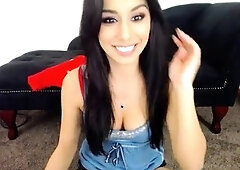 Brunette Solo Webcam Masturbation