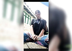 Hawt angel streams and touches herself for fans