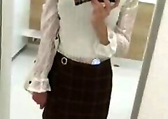 absolutely beautiful transvestite cums handsfree 4