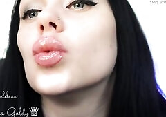 Grab your weenie and join Me for an excellent smokin' sesh. U're obsessed with smokin' and nice-looking large GLOSSY lips! Different si