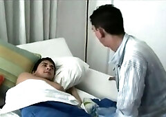 Hot guy gives a wild face drill to a twink