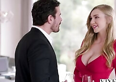 VIXEN Kendra Sunderland has sexecutive meeting with her boss