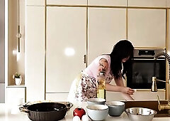 Kira Blooms cooking show: a secret behind-the-scenes continuation