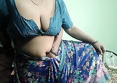 Saree Aunty With Tennent She Was Calling To Fucking The Home