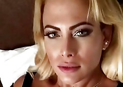 Spanish shemale babe loves a good old solo masturbation action