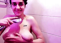 TAKING A SEXY SHOWER WITH SOAP, A LOT OF SOAP AND BOOB MASSAGE U CAN SEE ME TAKING A SHOWER AFTER