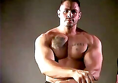 Scott Gunz and Gauge Flexing and Posing