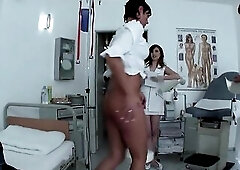 hot strumpfmaus, pornos drehen, brünette haare, porno karriere, junge muschi, kleine titten, knackiger arsch, heiße undress show, enge bumslöcher, 