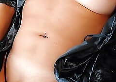 Dirty talk and showing body