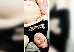 See me masturbate with my giant vibrator til I come.