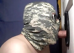 Gloryhole Bi Kumpel Rotzt Ab