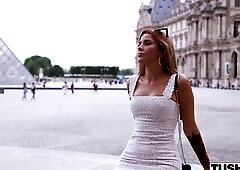 Agatha is vacationing in Paris for the 1st time and falling in love with French culture... And the french. Agatha is writing home to her boyfriend abo