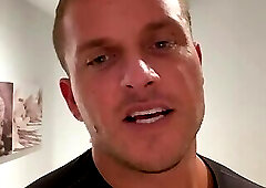 Bodybuilder Booty Flexing