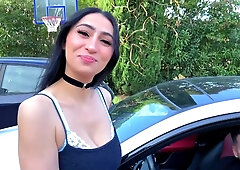 Tiny's (very) big challenge! - Jacquie et Michel TV