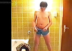 Mark Hannes: Amateur Humping