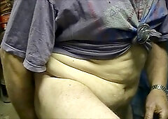 Obese mechanic rails butternut while using a butt plug, no release