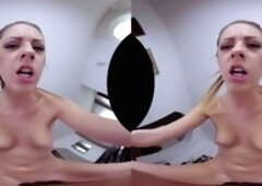 Learn the art of selling a house in virtual reality with Rebecca Volpetti!