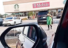 Starbucks waitress gets drilled on break