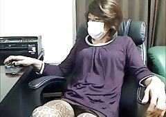 Amateur CD in tigrine pantyhose