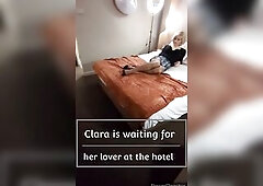Clara suck her lover in an hotel room, wearing nylons