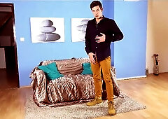 Manuel Adams presents his cock in the hottest way today