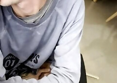 Mi novia se pone cachonda mientras edito nuestro movie de POV