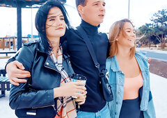 Unexpected double blowjob