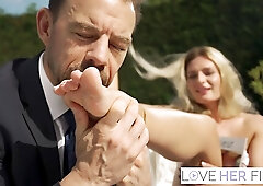 Leggy blonde MILF gets fucked with some foot fetish