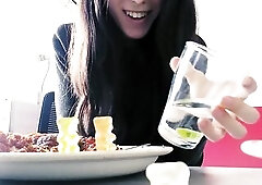 Giantess vore a pizza with supplementary tinys! (Trailer)