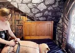 When Femdom-goddess Satana loans her collared sub piggy to go and play with Mastix Carrie during the time that that babe's convalescing after sur