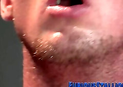 Ripped hunks in threesome suck and jerk