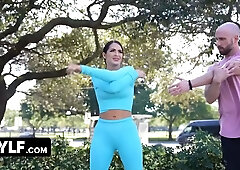 Gym goddes Alexa Payne nails her personal trainer and guzzles his cumshot - mylf