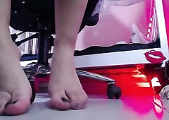 big beautiful woman Colombian Angel Changes Wig & Does Hawt Outfit Show