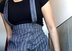 Young amateur teen in solo masturbation playing with herself